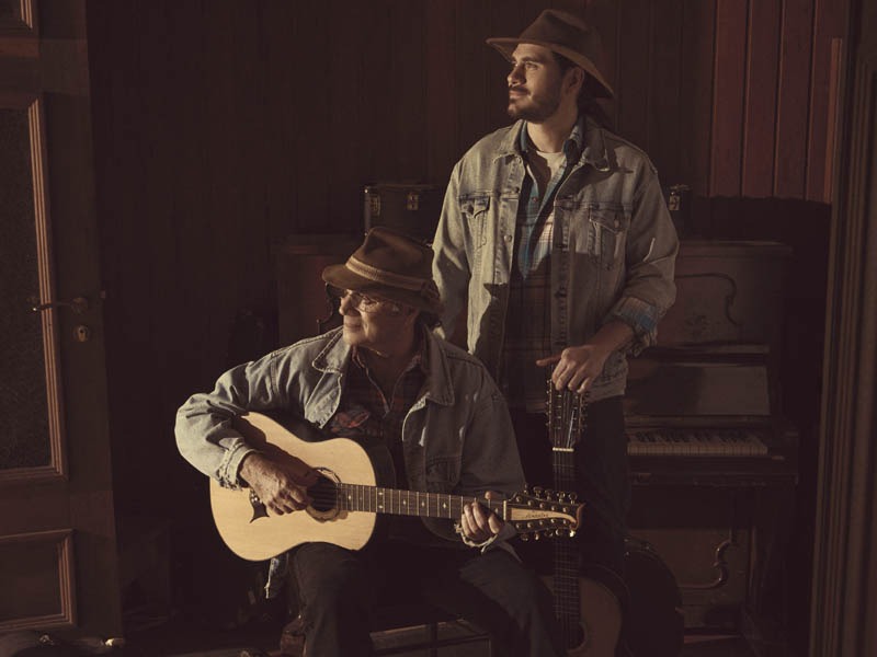 Almir e Gabriel Sater