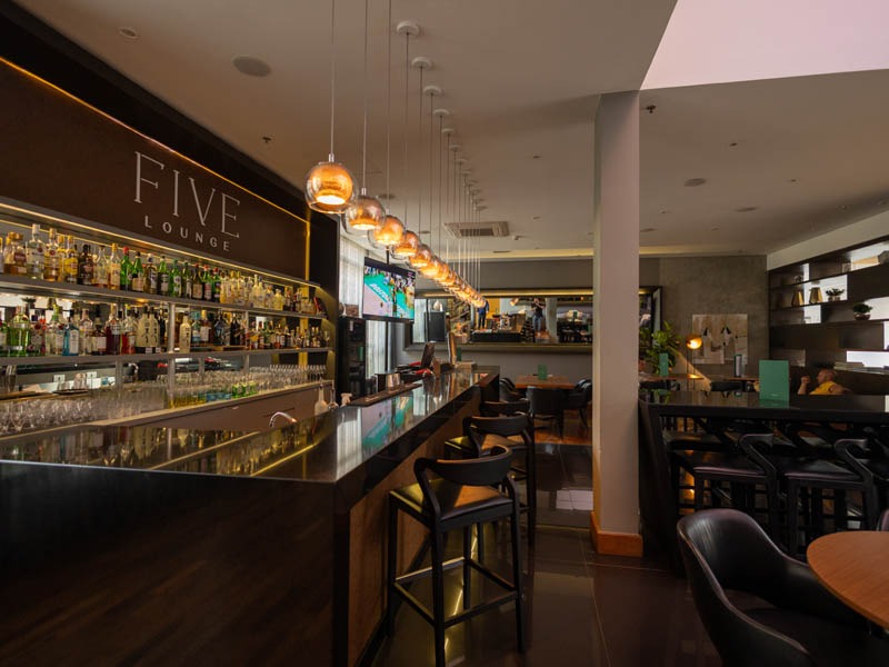 Five Lounge